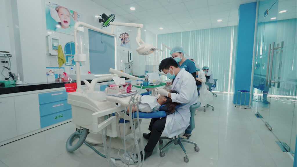 Răng sứ thẩm mỹ có bền không