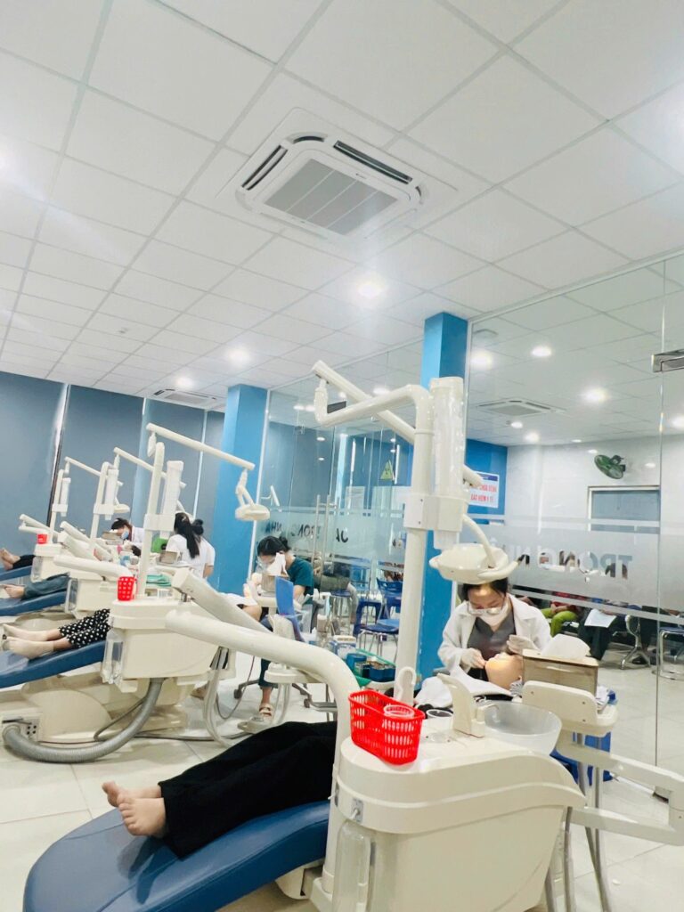 Trám răng sâu lổ to