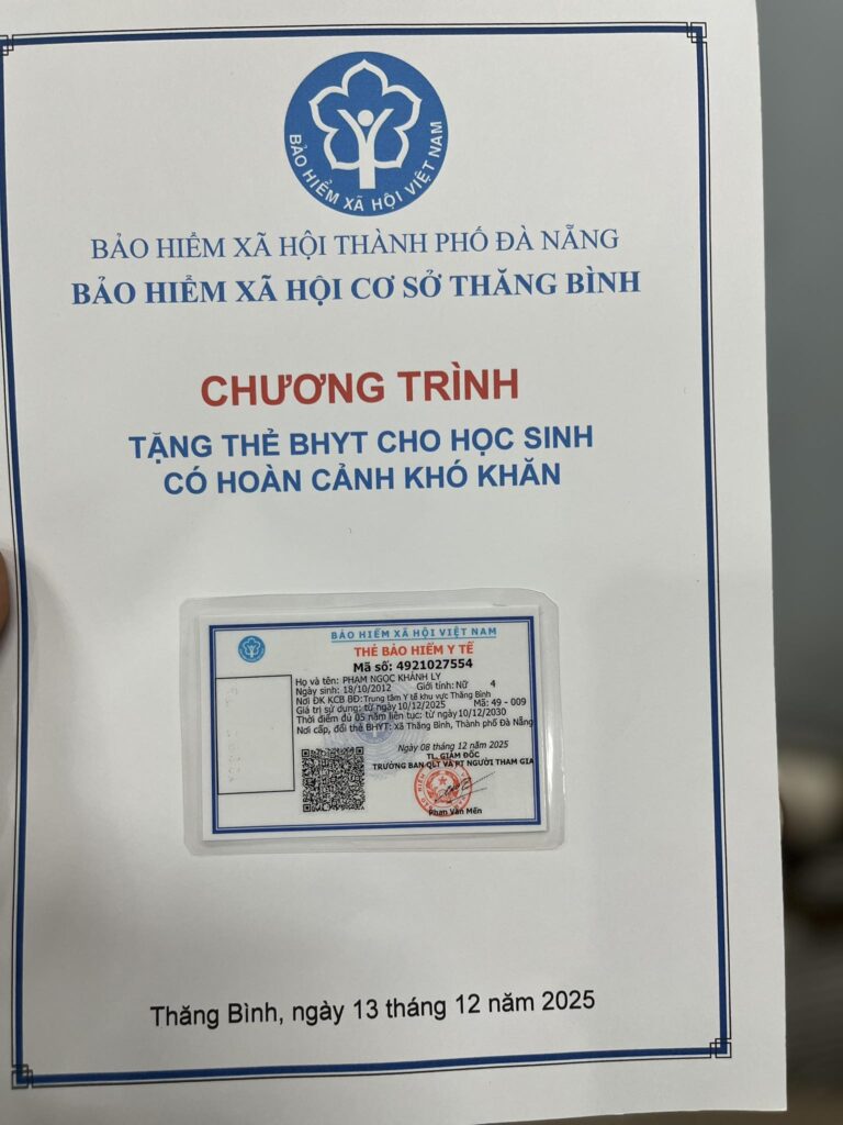 Tặng thẻ BHYT