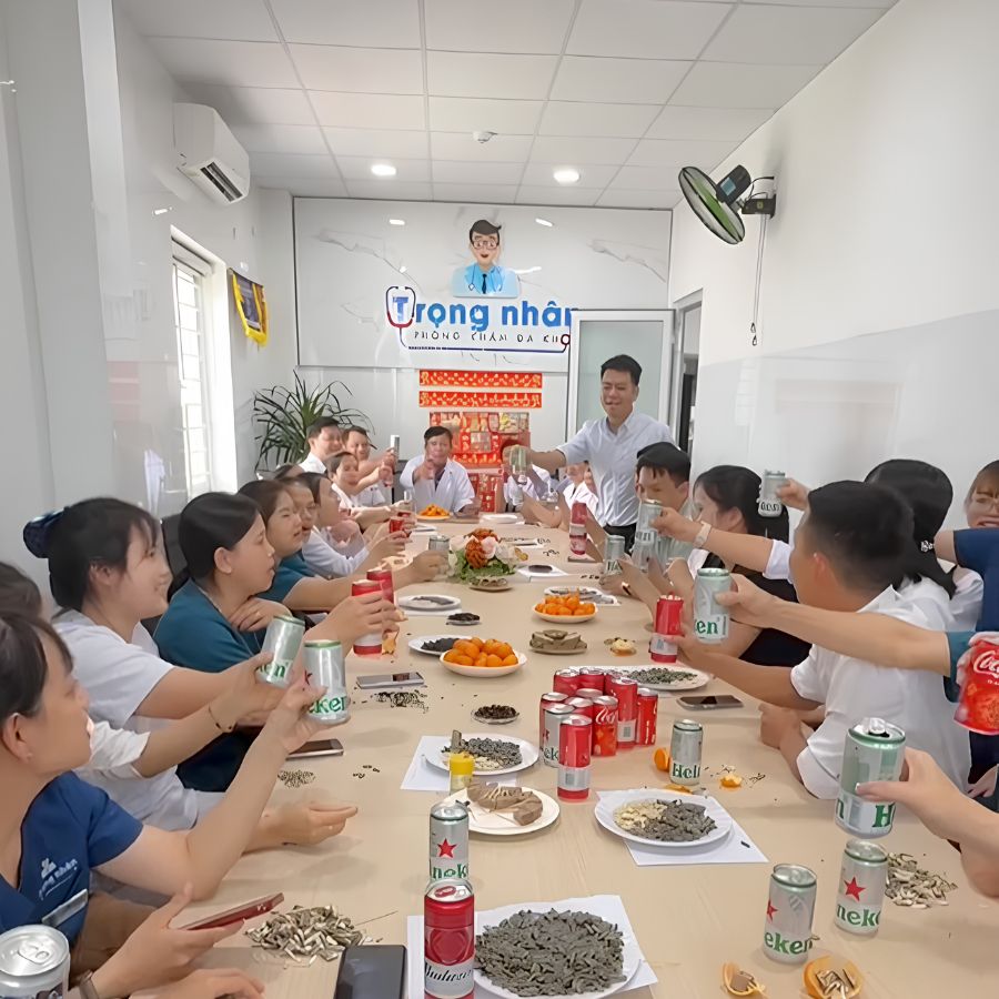 Khởi đầu năm mới - trao lộc may, gắn kết tinh thần